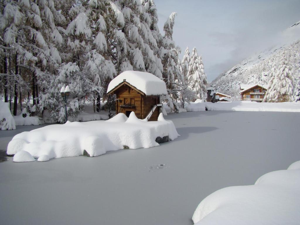 Hotel Portjengrat Saas-Almagell Exterior foto
